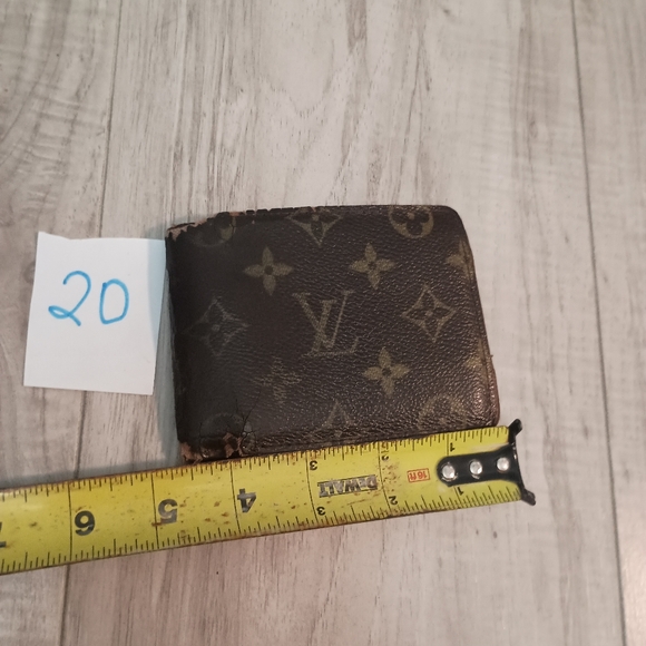Authentic Louis Vuitton Multiple Wallet Monogram Canvas Authentic - Picture 10 of 11